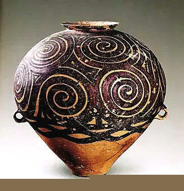 ��������˶��Բ��������׳�ۣ�����Ϊ�����������������ʻ��ں��������Ժ�ɫ�����ˮ����һ���໥������ˮ��֮��Ϊ����Ĳ��ˡ��������������ˮ�������Ͷ�ˮ��ľ�η��Ҳ�ƺ���ʾ�����������ʢˮ�ģ��������������ڰ������ϡ�