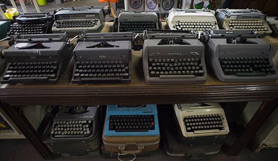 ͼƬĬ�ϱ���