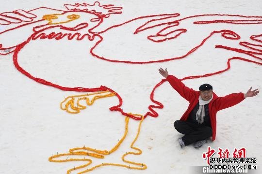 ͼΪ�����ߺ��Լ���Ʒ��Ӱ���³� ��