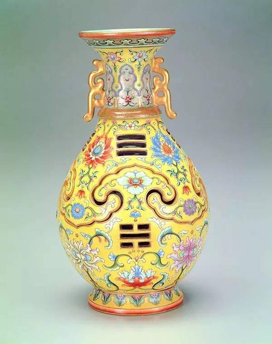 ��Ǭ¡�� ���Է۲ʰ�������ת����ƿ